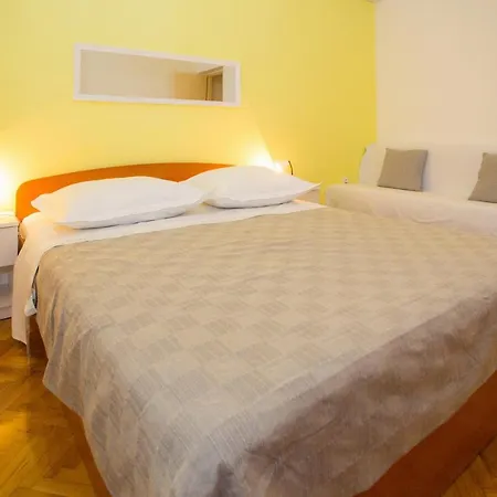 شقة Josko